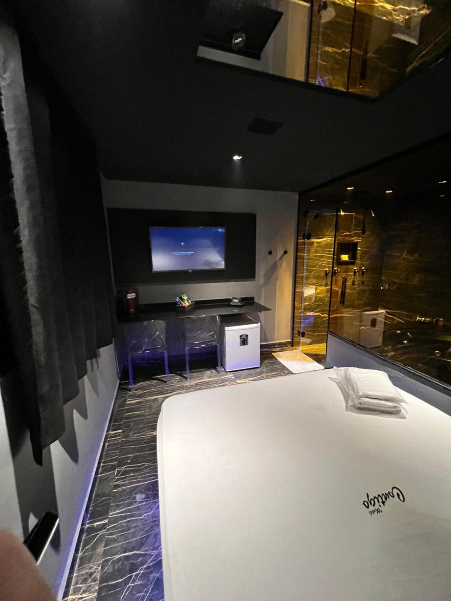 Motel Contigo กัวรูยุส ภายนอก รูปภาพ